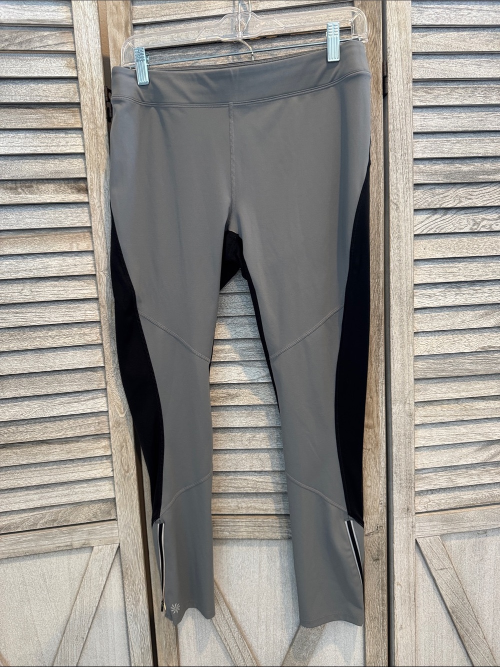 Athleta Homestretch Run TightWomen’s Gray and Black Active Leggings